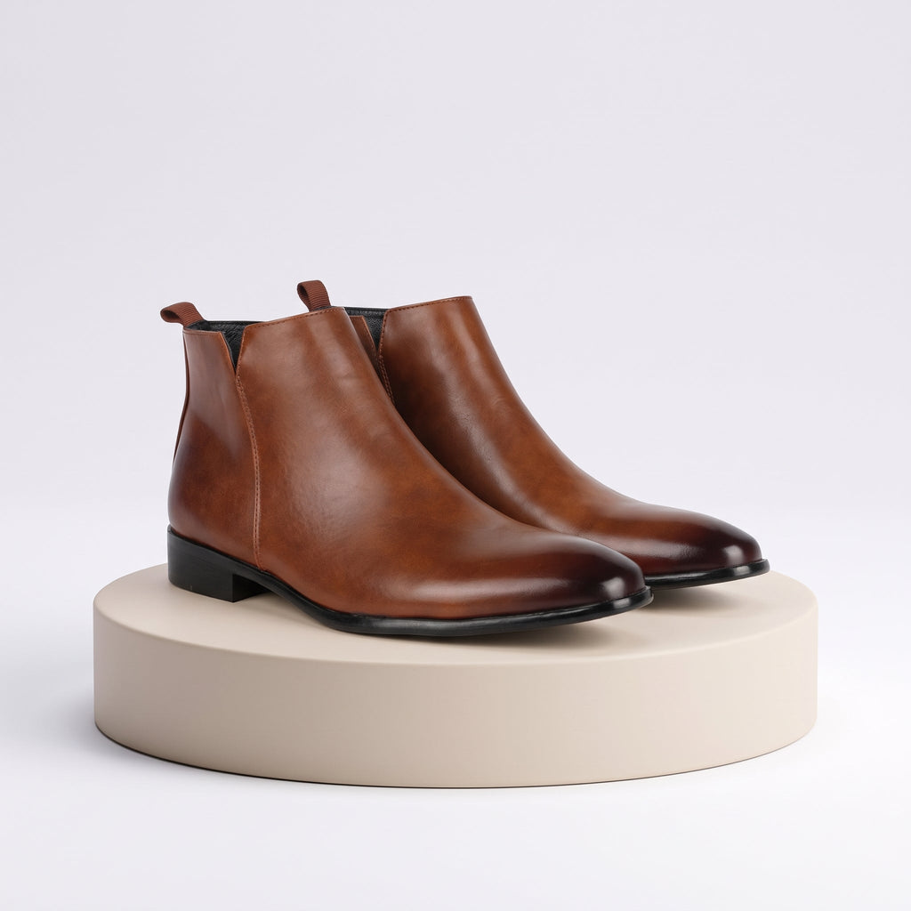 Men's Sleek Leather Chelsea Boots - Dark Brown